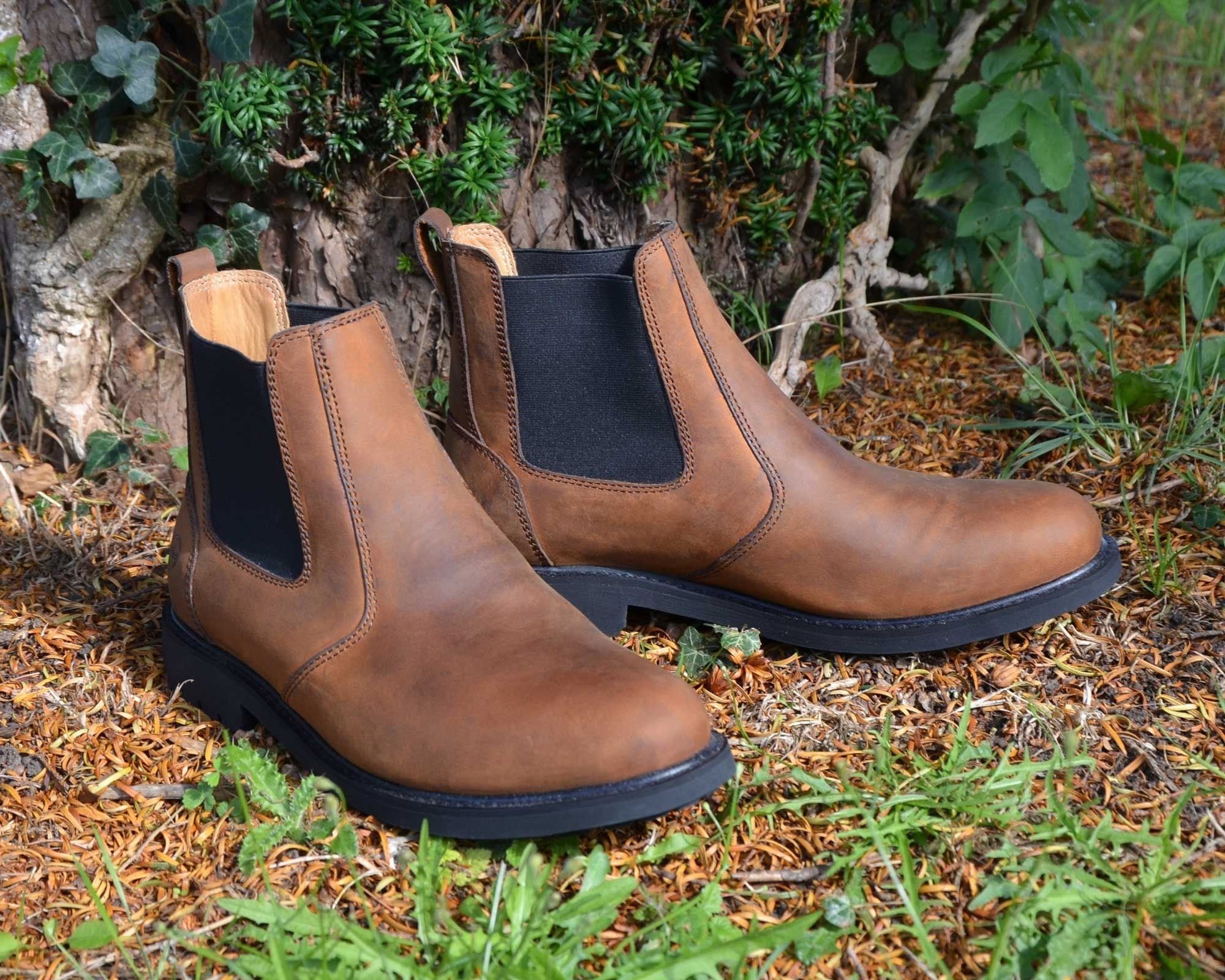 Brecon Mens Sand Nubuck Dealer Boot - Image 2
