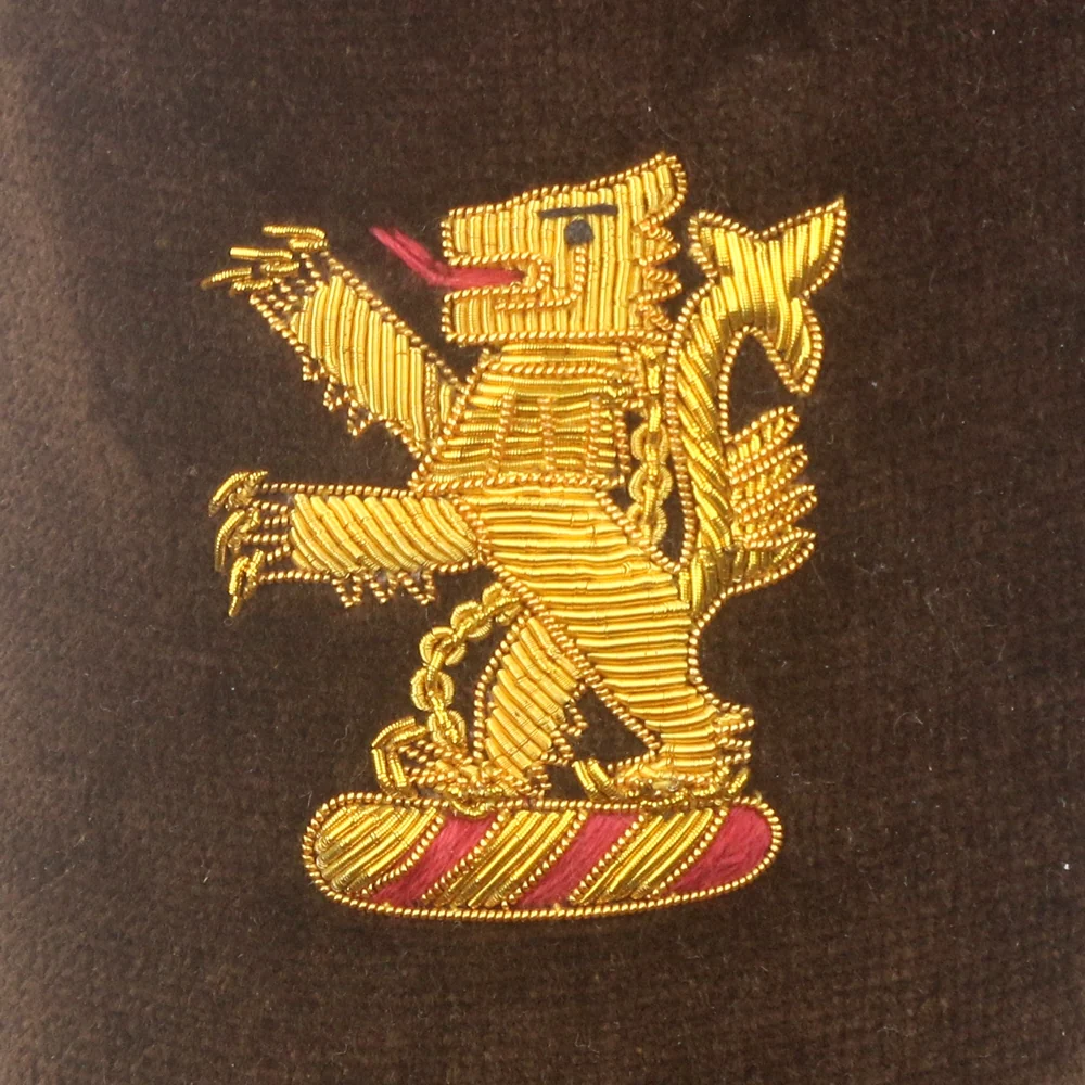 Gold Lion Rampant Motif Embroidered Velvet Slipper - Image 2