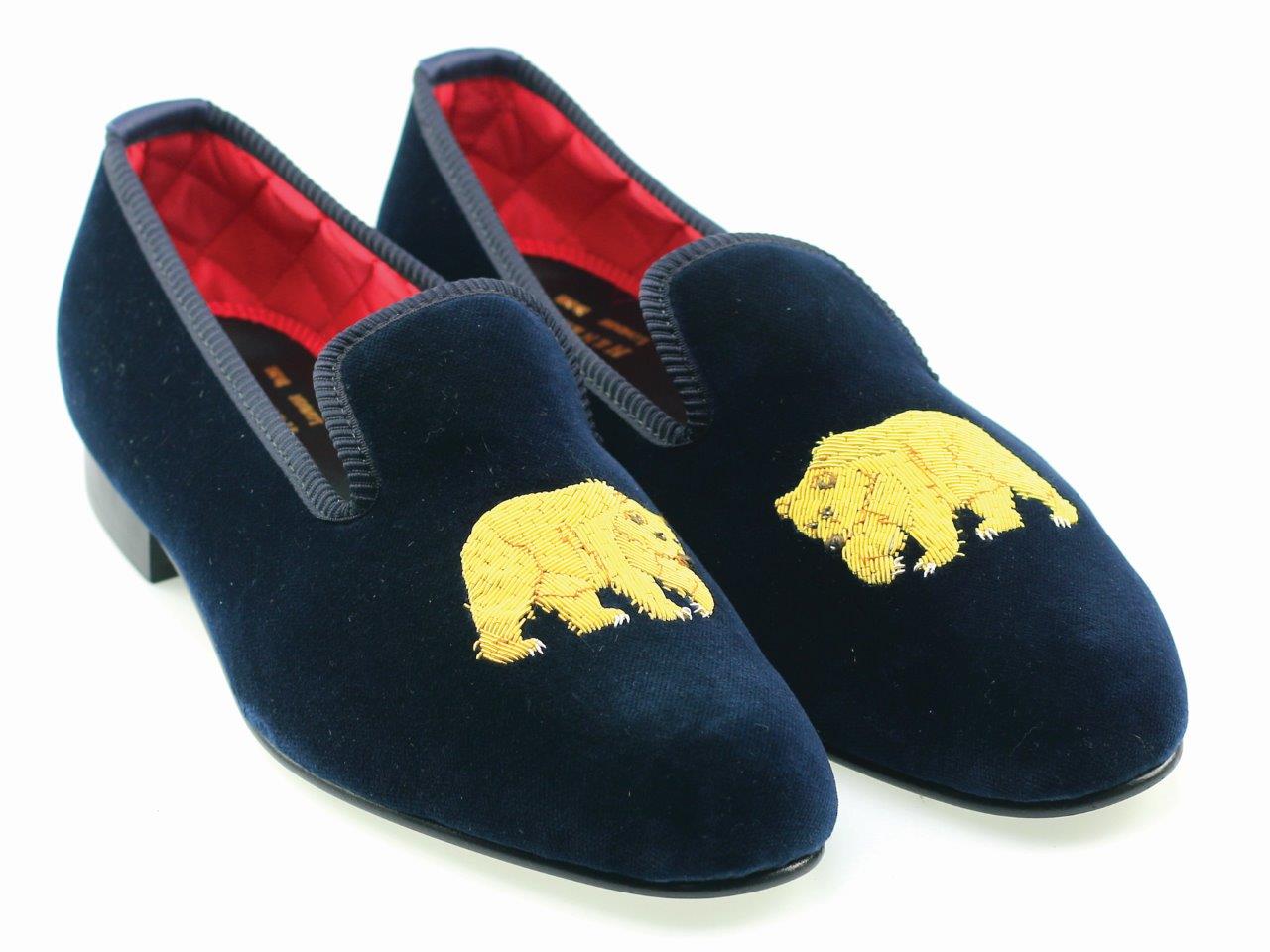 Grizzly Bear Motif Embroidered Velvet Slipper - Image 3