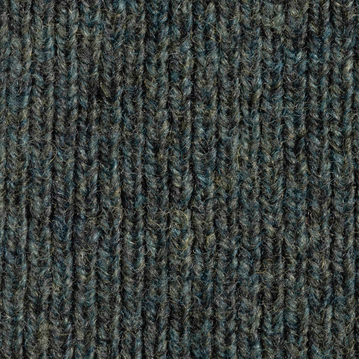 LEVEN 2 Ply Lambswool V-Neck Jumper - Image 7