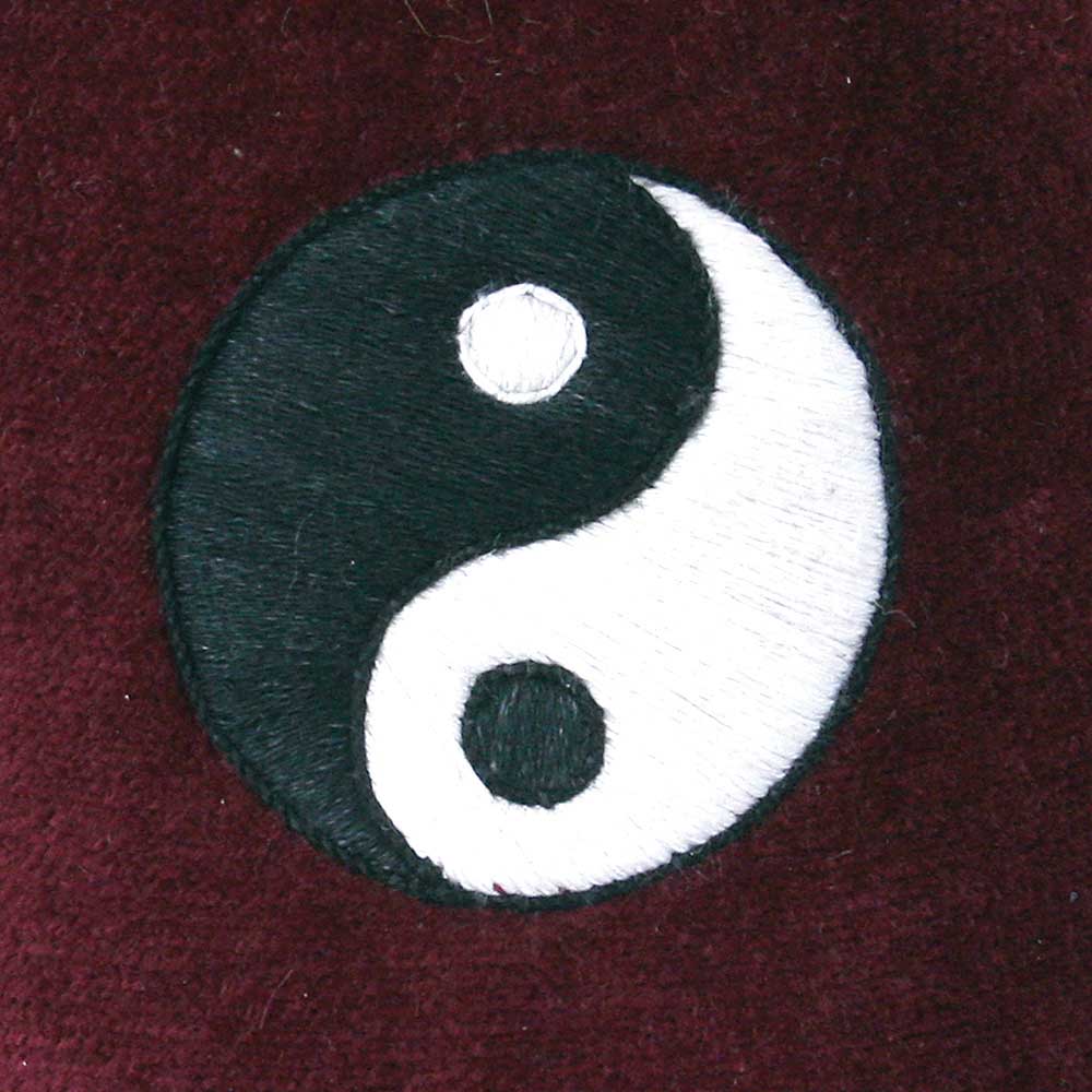 Ying and Yang Motif Embroidered Velvet Slipper - Image 2