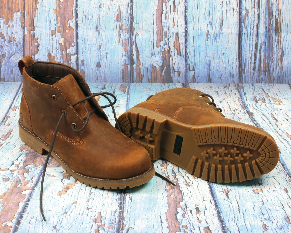 York Sand Oiled Leather Country Chukka Boot - Image 2